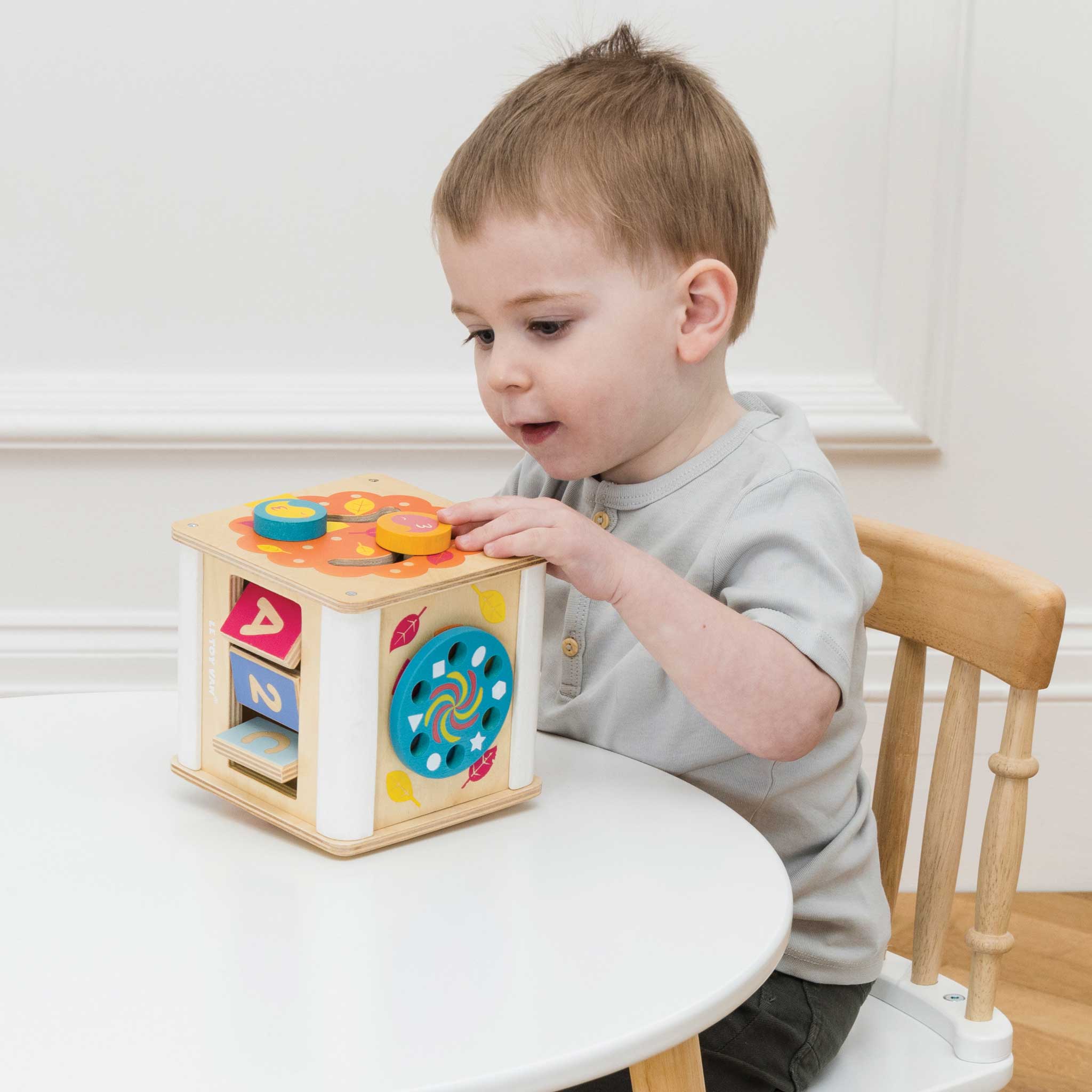 Le Toy Van Brinquedos em Madeira Cubo de Actividades | Madeira