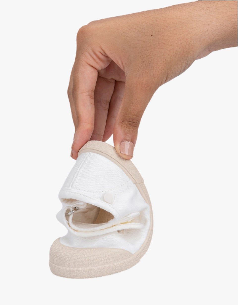 Sapatilha com velcro Mercedes | Branco